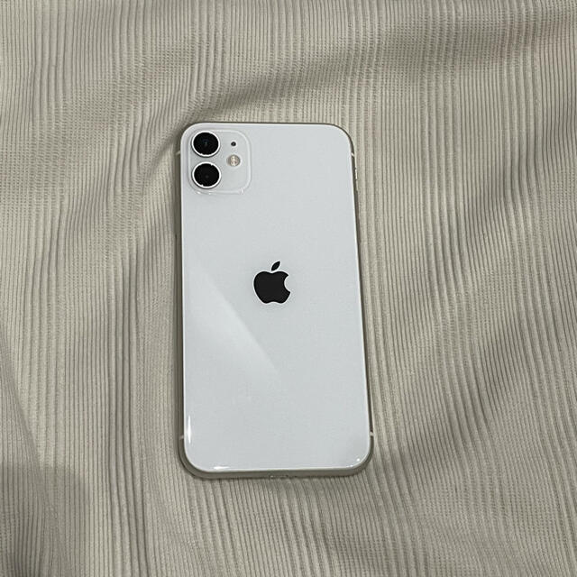 iPhone11 ホワイト64GBスマートフォン本体
