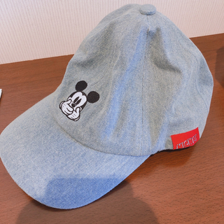 ディズニー(Disney)のキャップ 帽子　デニム　ジーンズ　ブルー　水色　56㎝　ミッキー　刺繍　かわいい(帽子)