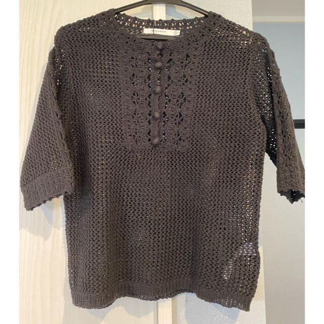 moussy(マウジー)のBUTTON UP CROCHET トップス レディースのトップス(ニット/セーター)の商品写真