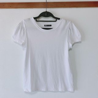 ザラ(ZARA)のZARA  ダーツ入り  Tシャツ  カットソー  ホワイト  S(Tシャツ(半袖/袖なし))