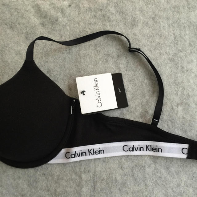 Calvin Klein(カルバンクライン)のCalvin Klein ブラジャー レディースの下着/アンダーウェア(ブラ)の商品写真