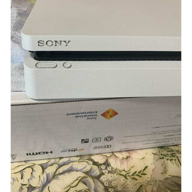 PlayStation4(プレイステーション4)のSONY PlayStation4 本体 CUH-2100AB02 500GB エンタメ/ホビーのゲームソフト/ゲーム機本体(家庭用ゲーム機本体)の商品写真