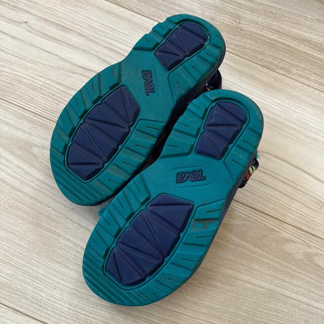 Teva(テバ)の【R.com様専用】Teva キッズ　ストラップサンダル　15.0㎝ キッズ/ベビー/マタニティのキッズ靴/シューズ(15cm~)(サンダル)の商品写真