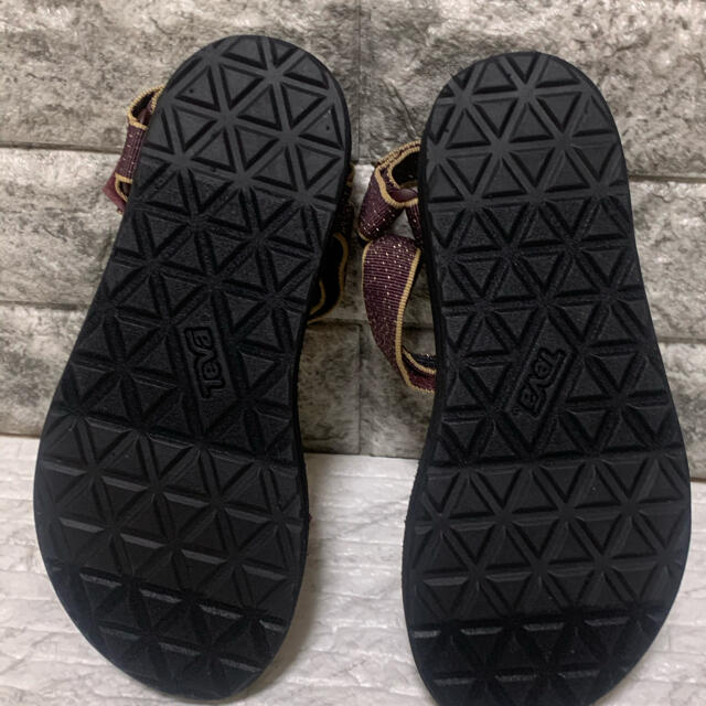 Teva(テバ)の新品　テバ　サンダル　22cm レディースの靴/シューズ(サンダル)の商品写真