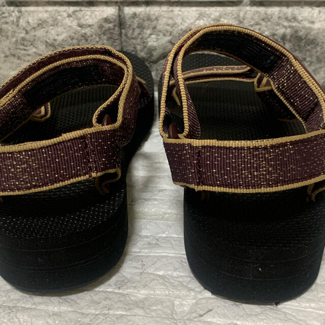 Teva(テバ)の新品　テバ　サンダル　22cm レディースの靴/シューズ(サンダル)の商品写真