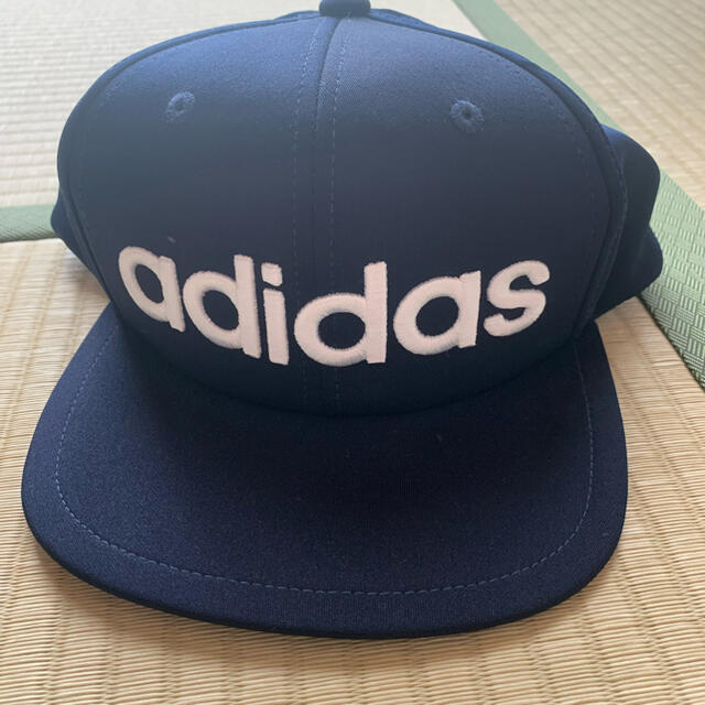 adidas(アディダス)のアディダス　キャップ メンズの帽子(キャップ)の商品写真