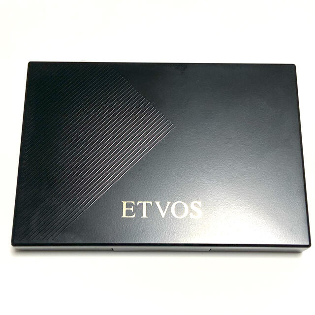 ETVOS(エトヴォス)のエトヴォス　アイシャドウ　チーク　パレット　クリスマスコフレ2019 コスメ/美容のベースメイク/化粧品(アイシャドウ)の商品写真