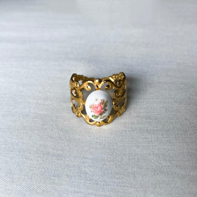 Lochie(ロキエ)の୨୧ Vintage rétro Flower Pottery Ring ハンドメイドのアクセサリー(リング)の商品写真