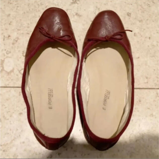A.P.C(アーペーセー)のバレエジュース　パンプス　ポルセリ　フラットシューズ　39 レディースの靴/シューズ(バレエシューズ)の商品写真