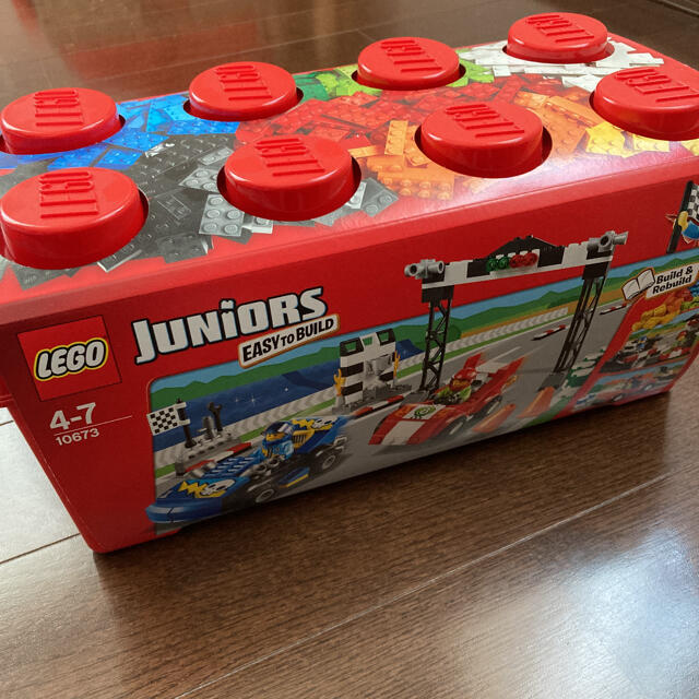 Lego(レゴ)のLEGO 赤　JUNIORS EASY TO BUILD 10673  キッズ/ベビー/マタニティのおもちゃ(積み木/ブロック)の商品写真