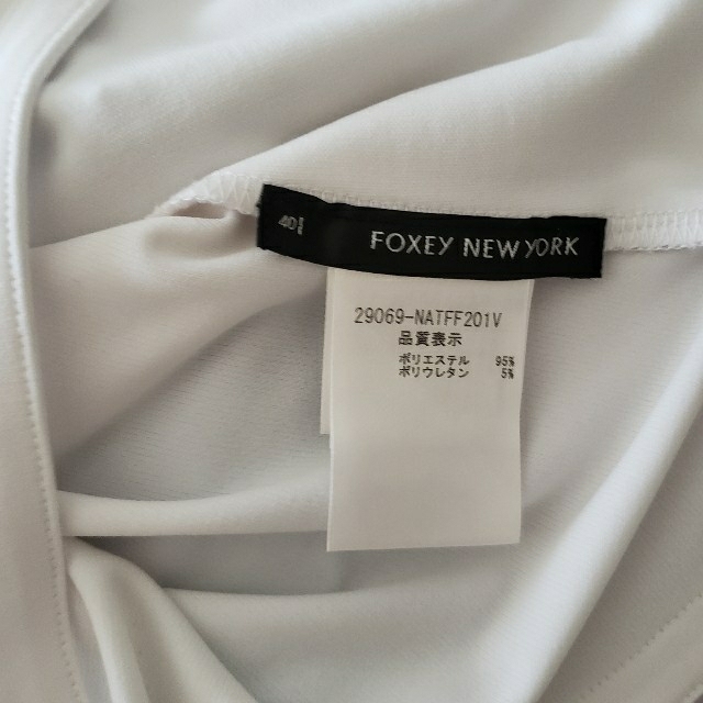 FOXEY(フォクシー)のshiratama様💐ご専用💐FOXEY　40 レディースのトップス(シャツ/ブラウス(半袖/袖なし))の商品写真