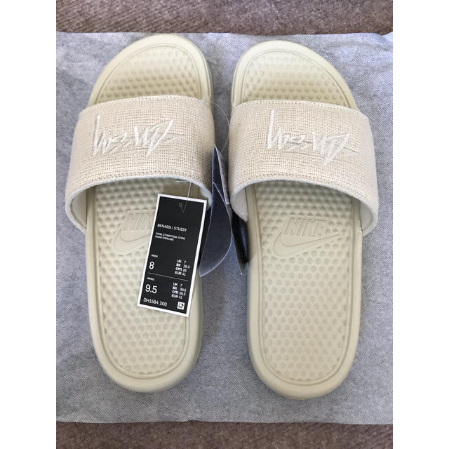 STUSSY(ステューシー)のSTUSSY / NIKE BENASSI SLIDES (STONE)26cm メンズの靴/シューズ(サンダル)の商品写真