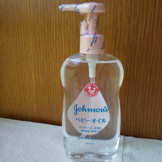 Johnson's(ジョンソン)のローズ様　ジョンソン　ベビーオイル　300ml コスメ/美容のボディケア(ボディオイル)の商品写真