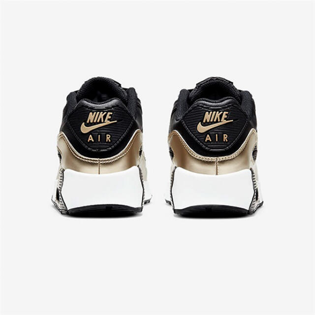 NIKE(ナイキ)のセレクトS取扱 希少!!AIRMAX90!!完売商品!人気のブラック✖️ゴールド レディースの靴/シューズ(スニーカー)の商品写真