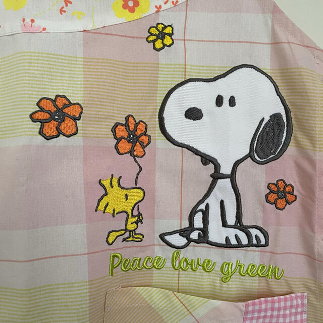 SNOOPY(スヌーピー)の新品＊スヌーピー エプロン / peace love green インテリア/住まい/日用品のキッチン/食器(その他)の商品写真