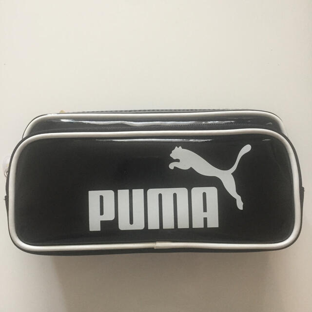 PUMA(プーマ)のプーマ エナメル ダブル ペンケース インテリア/住まい/日用品の文房具(ペンケース/筆箱)の商品写真