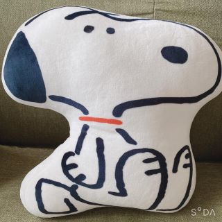 ユニクロ(UNIQLO)の新品！SNOOPY UNIQLO  クッション(クッション)