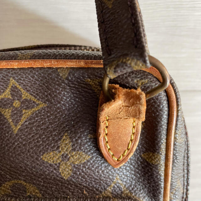 LOUIS VUITTON(ルイヴィトン)の【難あり❗️】LVショルダーバッグ レディースのバッグ(ショルダーバッグ)の商品写真