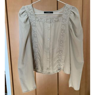 ダブルクローゼット(w closet)のパワーショルダーブラウス(シャツ/ブラウス(半袖/袖なし))