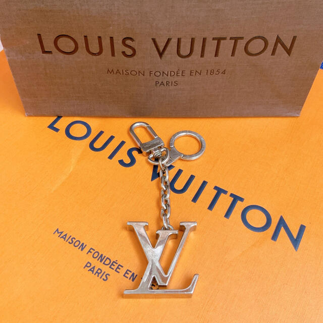 LOUIS VUITTON(ルイヴィトン)のヴィトン　キーホルダー　6/10まで出品 メンズのファッション小物(キーホルダー)の商品写真