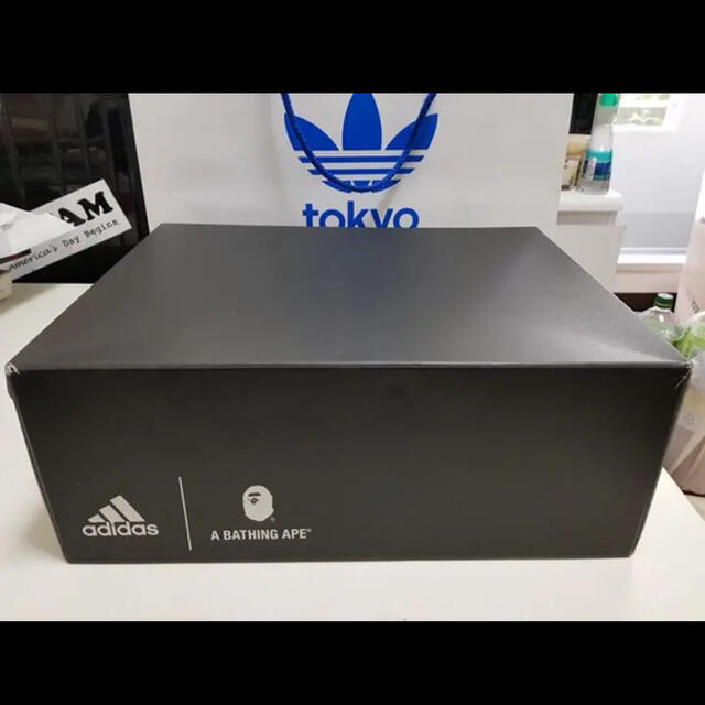 A BATHING APE(アベイシングエイプ)の在庫一掃セール中 完売品　adidas a bathing ape スニーカー メンズの靴/シューズ(スニーカー)の商品写真