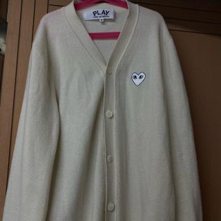 コムデギャルソン(COMME des GARCONS)のコムデギャルソン　カーディガン　プレイ(カーディガン)