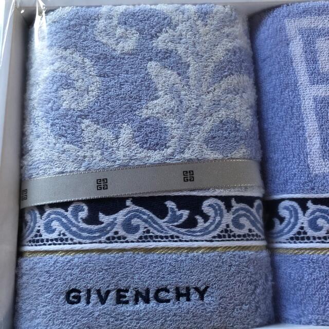 GIVENCHY(ジバンシィ)のジバンシーフェイスタオル インテリア/住まい/日用品の日用品/生活雑貨/旅行(タオル/バス用品)の商品写真