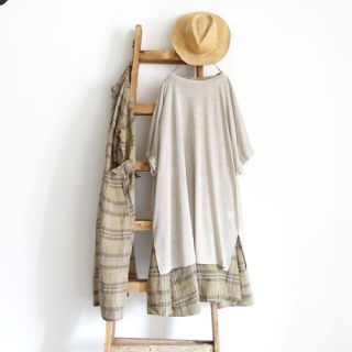 最終値下げ　ichi 先日　販売されたLINEN　ベージュ　ナチュラルワンピース(ロングワンピース/マキシワンピース)