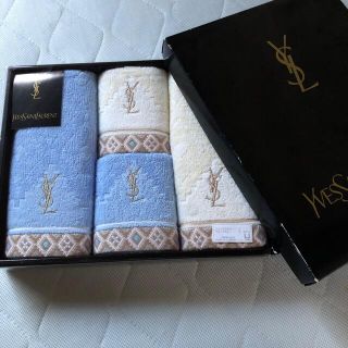 イヴサンローランボーテ(Yves Saint Laurent Beaute)のイブサンローランタオルセット(タオル/バス用品)