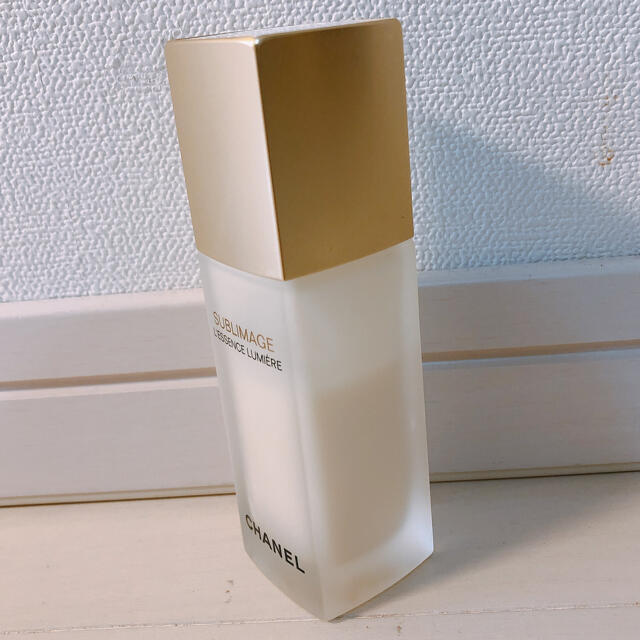 CHANEL(シャネル)の定価55,000円 シャネル サブリマージュ レサンス　ルミエール 40ml コスメ/美容のスキンケア/基礎化粧品(美容液)の商品写真