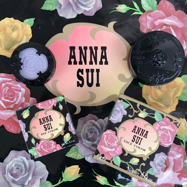 ANNA SUI(アナスイ)の【2点セット】新品未使用 ANNA SUI アナスイ アイカラー チーク コスメ コスメ/美容のベースメイク/化粧品(アイシャドウ)の商品写真