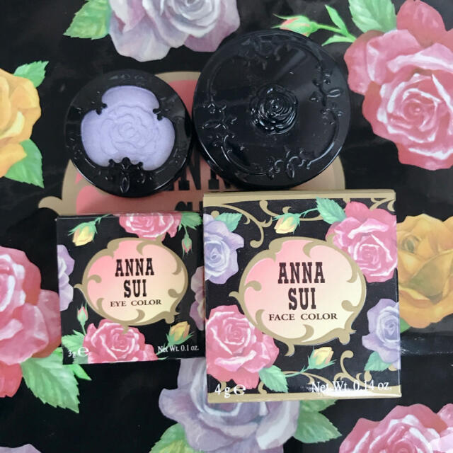 ANNA SUI(アナスイ)の【2点セット】新品未使用 ANNA SUI アナスイ アイカラー チーク コスメ コスメ/美容のベースメイク/化粧品(アイシャドウ)の商品写真