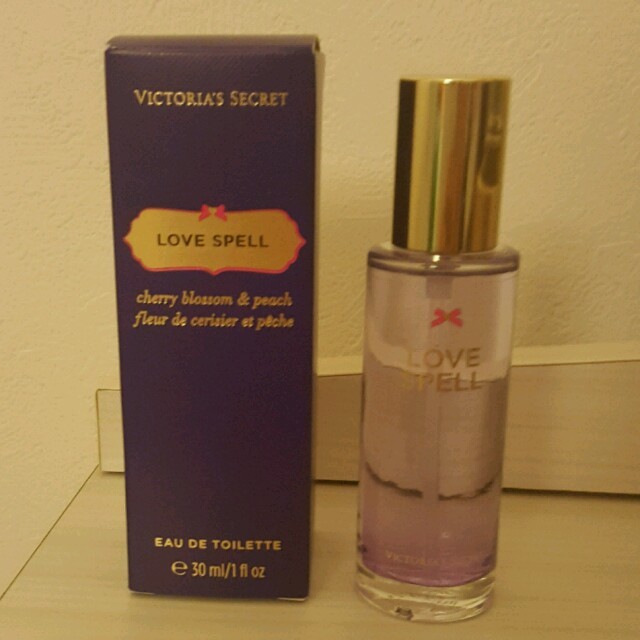 Victoria's Secret(ヴィクトリアズシークレット)の新品　ヴィクトリアシークレット　香水 コスメ/美容の香水(香水(女性用))の商品写真