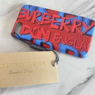 バーバリー(BURBERRY)の【新品】Burberry iPhoneケース ユニセックス グラフィティ(iPhoneケース)