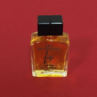 ギラロッシュ(Guy Laroche)の【本日まで限定お値下げ】ギラロッシュ　fidgi   香水(香水(女性用))