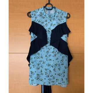 ルシェルブルー(LE CIEL BLEU)のlecielbleu ブルー花柄トップス ブラウス 美品(シャツ/ブラウス(半袖/袖なし))