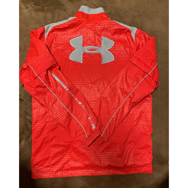 UNDER ARMOUR(アンダーアーマー)のアンダーアーマーメンズMDサイズ メンズのジャケット/アウター(ナイロンジャケット)の商品写真