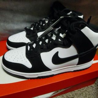 ナイキ(NIKE)のNIKE DUNK HI RETRO BLACK AND WHITE(スニーカー)