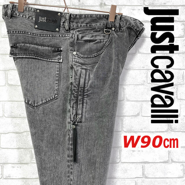 Just Cavalli(ジャストカヴァリ)のJust Cavalli ジャストカヴァリ 牛革ストラップ Dカン デニムパンツ メンズのパンツ(デニム/ジーンズ)の商品写真