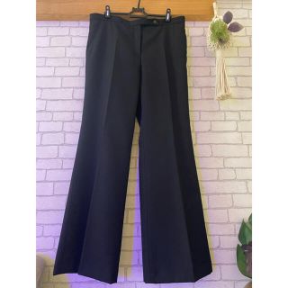 ザラ(ZARA)のZARA新品センタープレスストレートパンツ ブラック(クロップドパンツ)