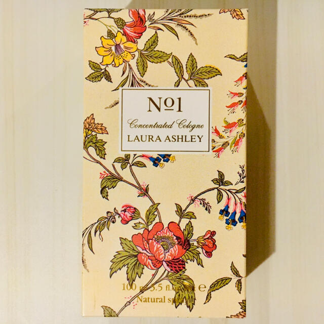 LAURA ASHLEY(ローラアシュレイ)の【大容量/新品/廃盤】ローラアシュレイ No1 100ml コスメ/美容の香水(香水(女性用))の商品写真