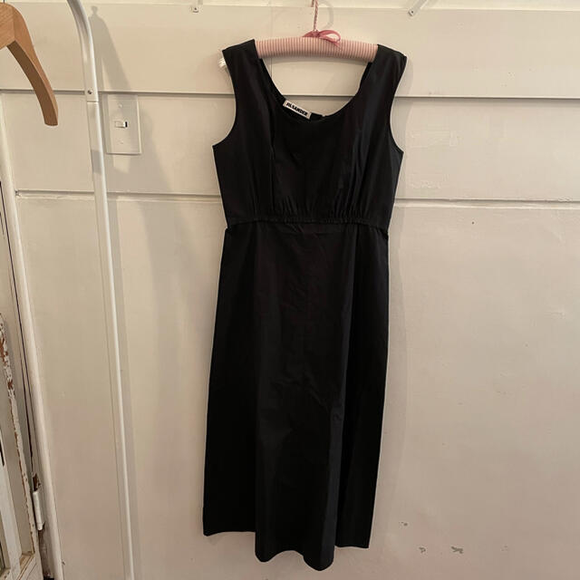 Jil Sander(ジルサンダー)のJIL SANDER black onepiece. レディースのワンピース(ひざ丈ワンピース)の商品写真