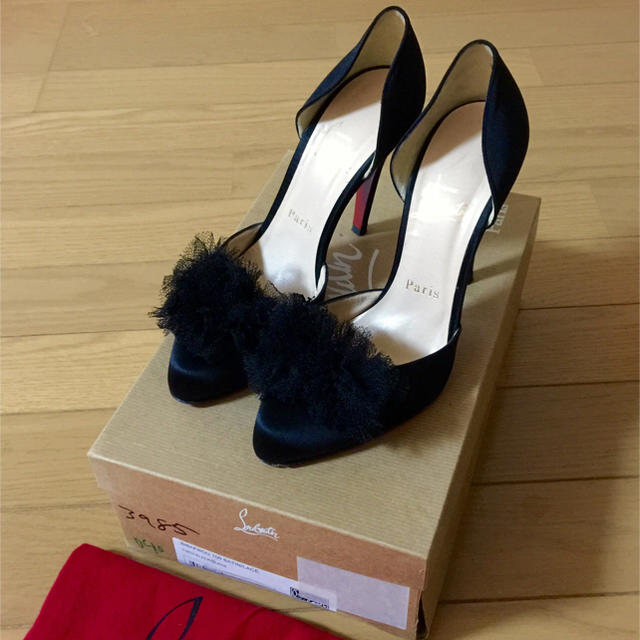 Christian Louboutin(クリスチャンルブタン)のルブタン サテンパンプス 37 レディースの靴/シューズ(ハイヒール/パンプス)の商品写真