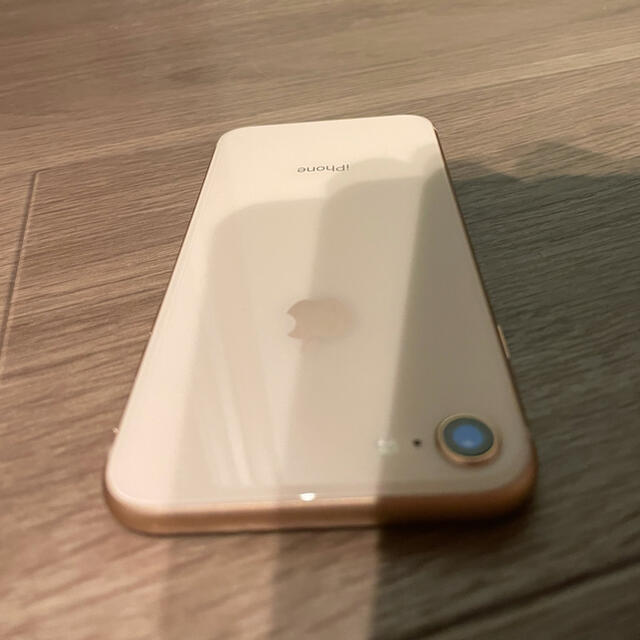 Apple(アップル)の美品 iphone8 64GB  スマホ/家電/カメラのスマートフォン/携帯電話(スマートフォン本体)の商品写真