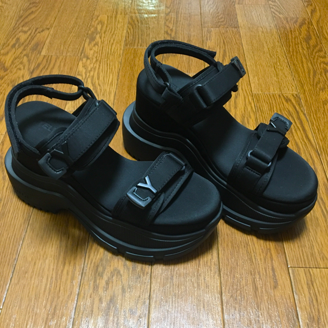 Yellow boots(イエローブーツ)のYELLO TOKYO BLACK DOUBLE SNEAKER SANDALS レディースの靴/シューズ(サンダル)の商品写真