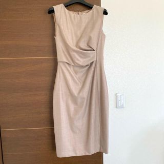 マックスマーラ(Max Mara)のワンピース　マックスマーラ　ベージュ　お直し済み(ひざ丈ワンピース)