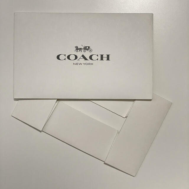 COACH(コーチ)のCOACH コーチ ギフトボックス 1箱 インテリア/住まい/日用品のオフィス用品(ラッピング/包装)の商品写真