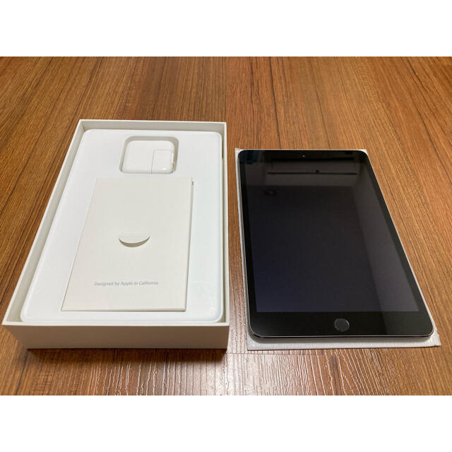 iPad mini3 16GB スペースグレー docomo