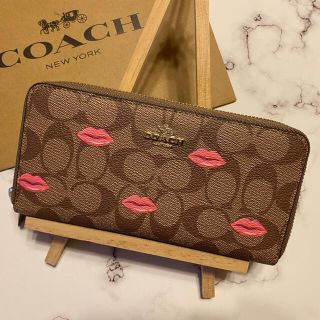 コーチ(COACH)の【COACH 】コーチ ラウンドファスナー長財布　リッププリント　C3312(財布)