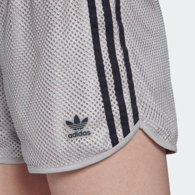 adidas(アディダス)の新品 adidas オリジナルス メッシュ ショート パンツ ハーフ ショーツ レディースのパンツ(ショートパンツ)の商品写真